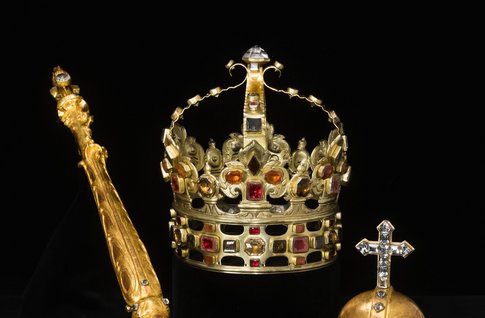 Krone, Reichsapfel, Zepter