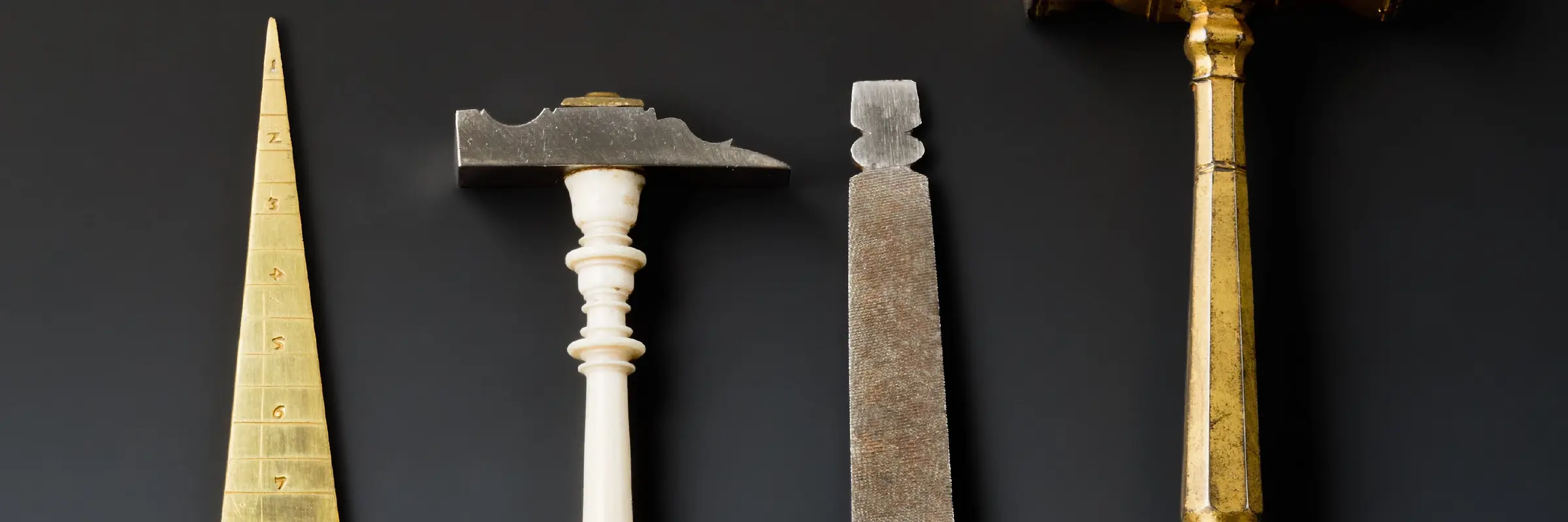Werkzeuge mit Elfenbeingriffen, um 1550–1600