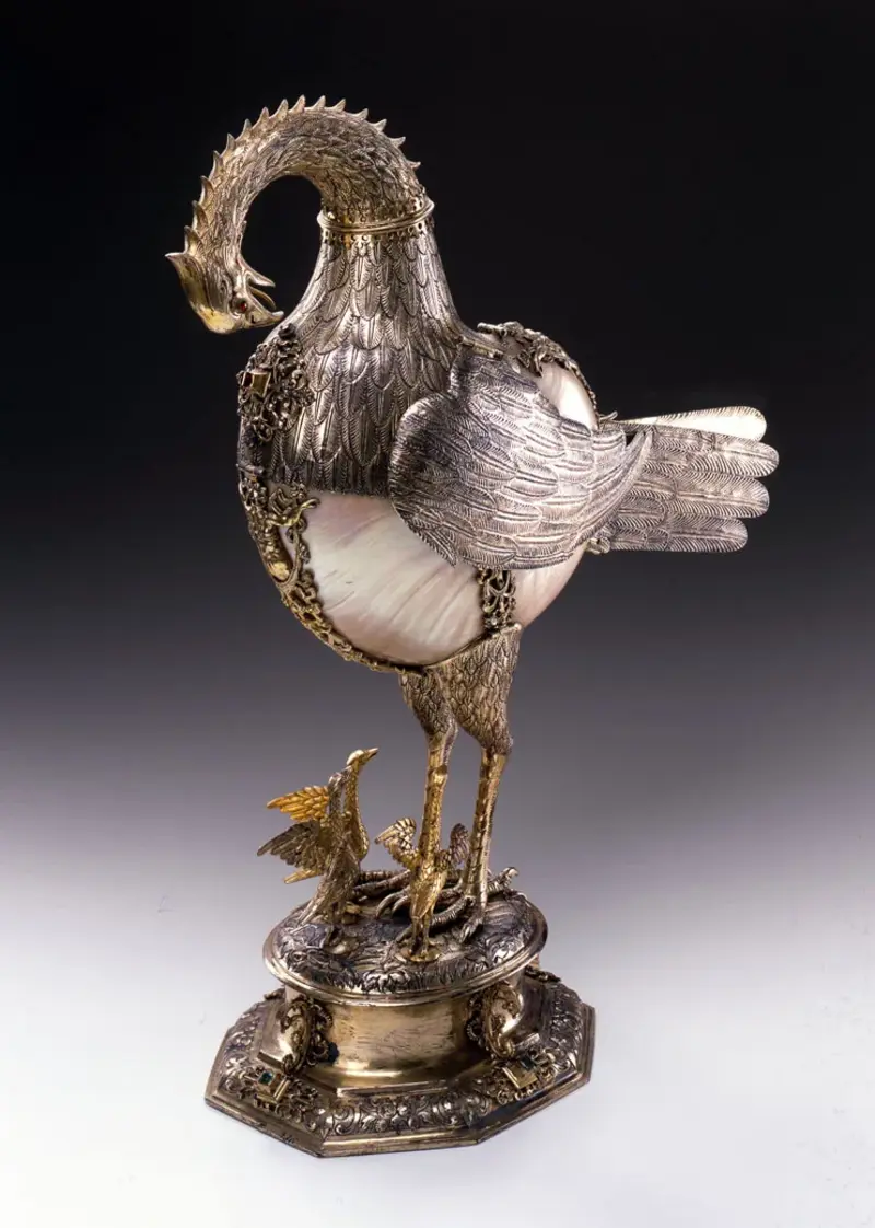 Pelikan mit Jungen als Trinkgefäß