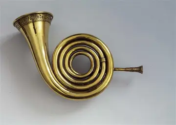 Trompete mit spiralenförmigem Körper