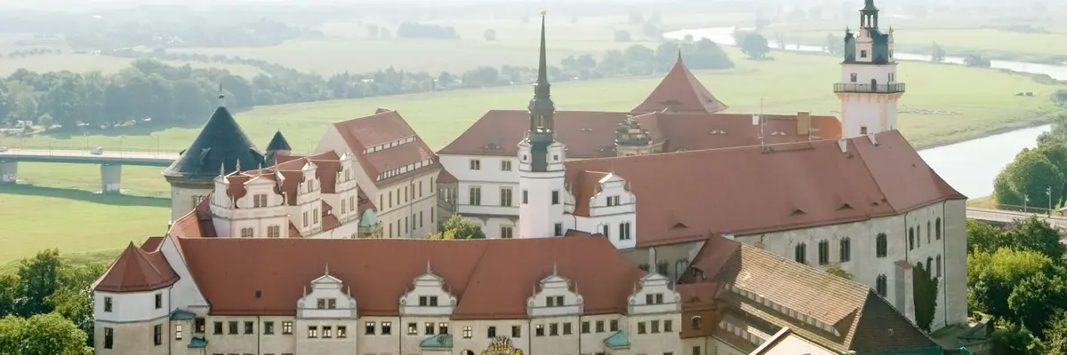 Luftaufnahme vom Schloss Hartenfels