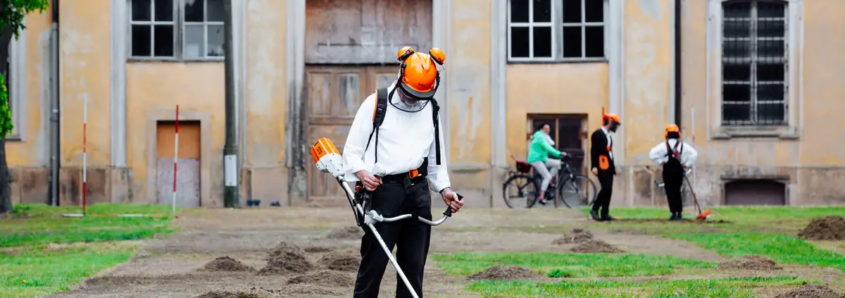 Das Landschaftskunstwerk „Der Garten in mir“ von Künstler Ralf Witthau im Entstehungsprozess, 16.7.2019